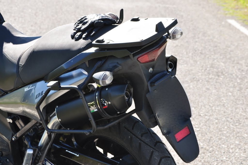 Scarico compatibile con Kawasaki Klv 1000 2004-2007, Furore Nero, Coppia di terminali di scarico omologati, forniti con db killer removibili e raccordi specifici