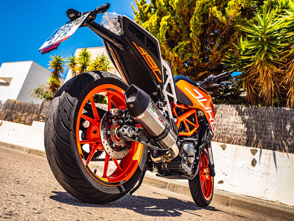 Scarico compatibile con Ktm Duke 250 2017-2020, GP Evo4 Poppy, Scarico omologato, silenziatore con db killer estraibile e raccordo specifico