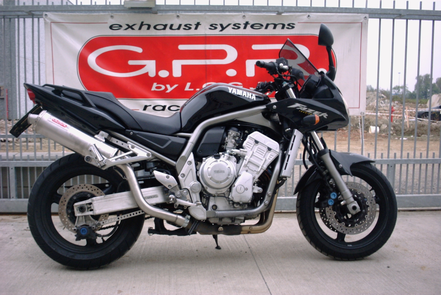 Scarico compatibile con Yamaha Fzs 1000 Fazer 2001-2005, Trioval, Scarico omologato, silenziatore con db killer estraibile e raccordo specifico