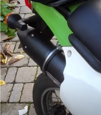 Scarico compatibile con Kawasaki Klr 650 1988-2005, Furore Nero, Scarico omologato, silenziatore con db killer estraibile e raccordo specifico