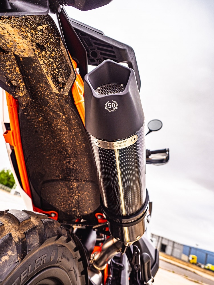 Scarico compatibile con Husqvarna Norden 901 2022-2024, GP Evo4 Poppy, Scarico omologato, silenziatore con db killer estraibile e raccordo specifico