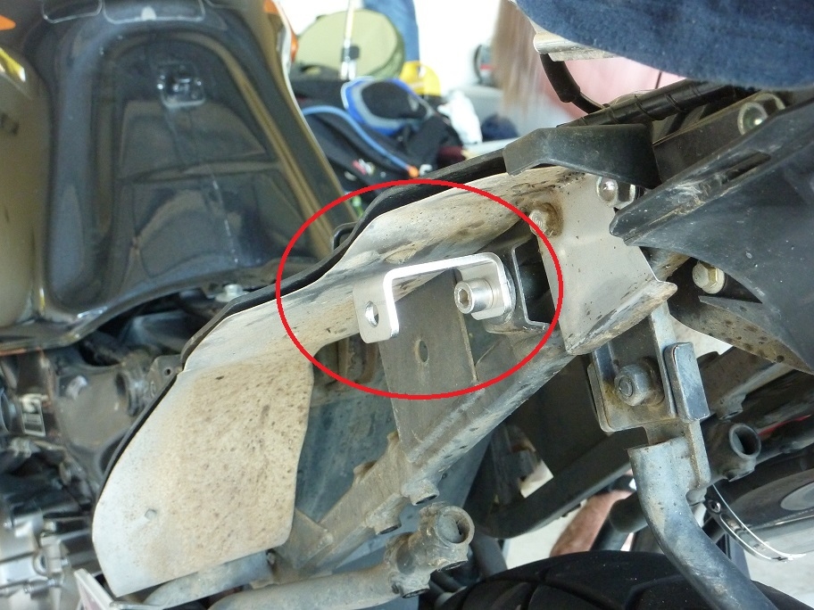 Scarico compatibile con Honda Varadero 1000 1999-2011, Trioval, Coppia di terminali di scarico omologati, forniti con db killer removibili e raccordi specifici