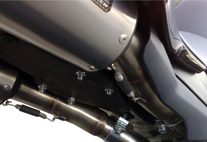 Scarico compatibile con Yamaha Yzf 1000 R1 2007-2008, M3 Inox , Coppia di terminali di scarico omologati, forniti con db killer removibili e raccordi specifici
