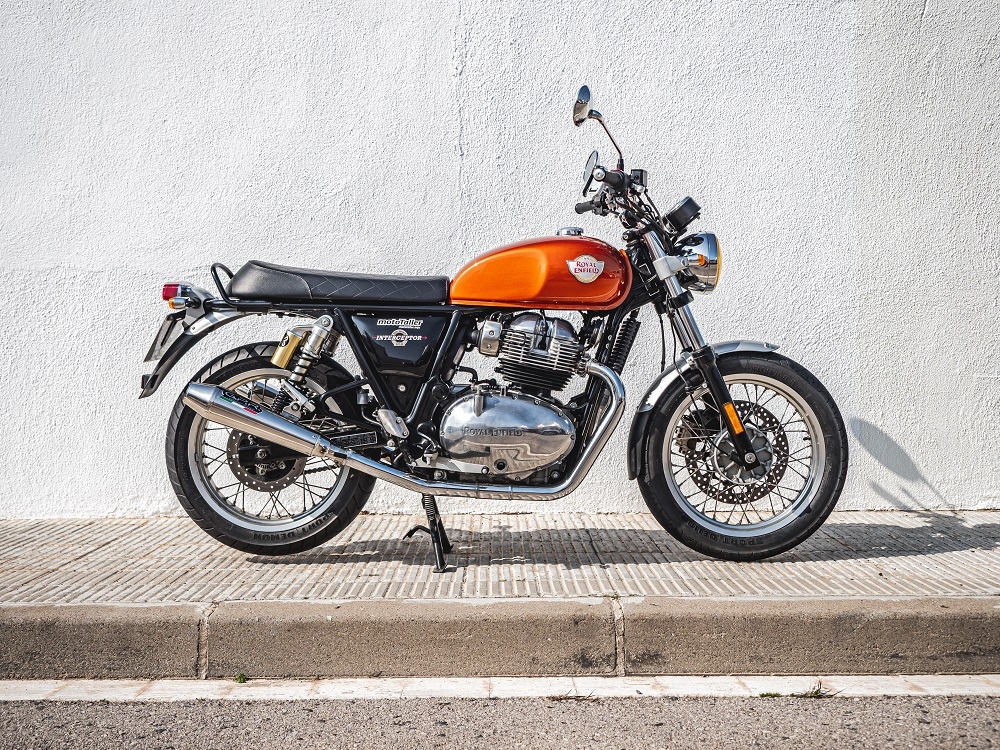 Scarico compatibile con Royal Enfield Continental 650 2021-2024, Ultracone, Coppia di terminali di scarico omologati, forniti con db killer removibile, catalizzatori e raccordi specifici