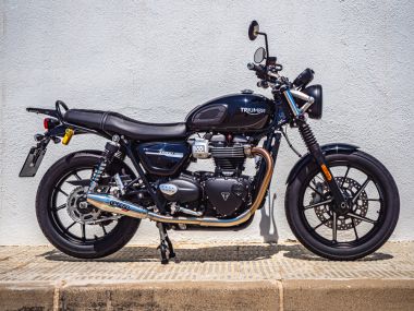 Scarico compatibile con Triumph Street Twin 900 2020-2021, Vintacone, Coppia di terminali di scarico omologati, forniti con db killer removibili e raccordi specifici