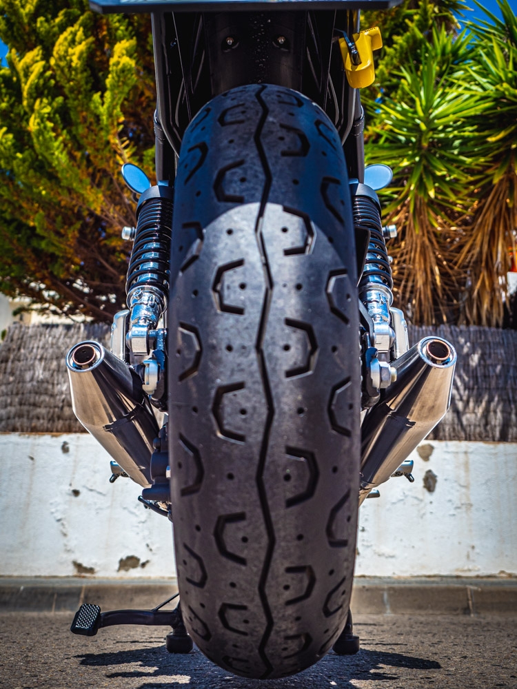 Scarico compatibile con Triumph Street Twin 900 2020-2021, Vintacone, Coppia di terminali di scarico omologati, forniti con db killer removibili e raccordi specifici