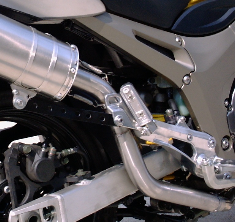 Scarico compatibile con Yamaha Tdm 900 2002-2014, Furore Nero, Coppia di terminali di scarico omologati, forniti con db killer removibili e raccordi specifici