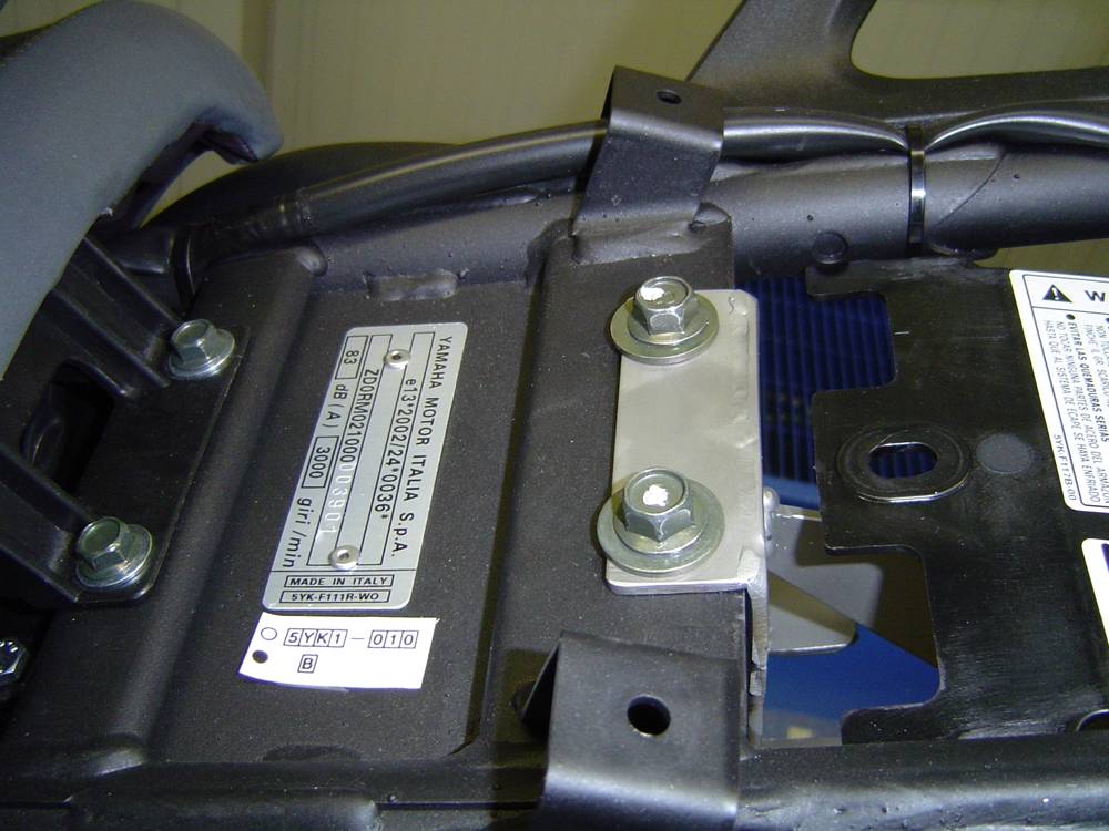 Scarico compatibile con Yamaha MT03 660 2006-2013, Albus Ceramic, Coppia di terminali di scarico omologati, forniti con db killer removibili e raccordi specifici