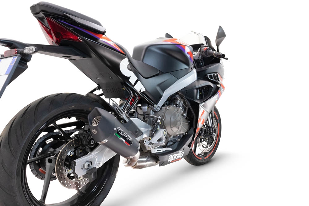 Scarico compatibile con Aprilia RS 457 2024-2025, Gpe Ann. Black titanium, Scarico completo racing, fornito con db killer estraibile e collettore, non conforme per uso stradale
