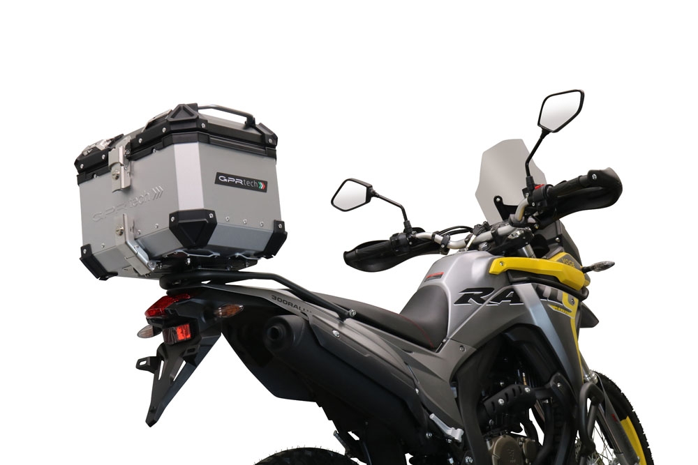 TOP CASE - BAULETTO GPR TECH COMPATABILE CON Voge 300Rally 2022/2024 e5 GPR TECH BAULETTO TOP CASE ALPI-TECH 26 LT, COLORE ARGENTO CON PIASTRA SPECIFICA 