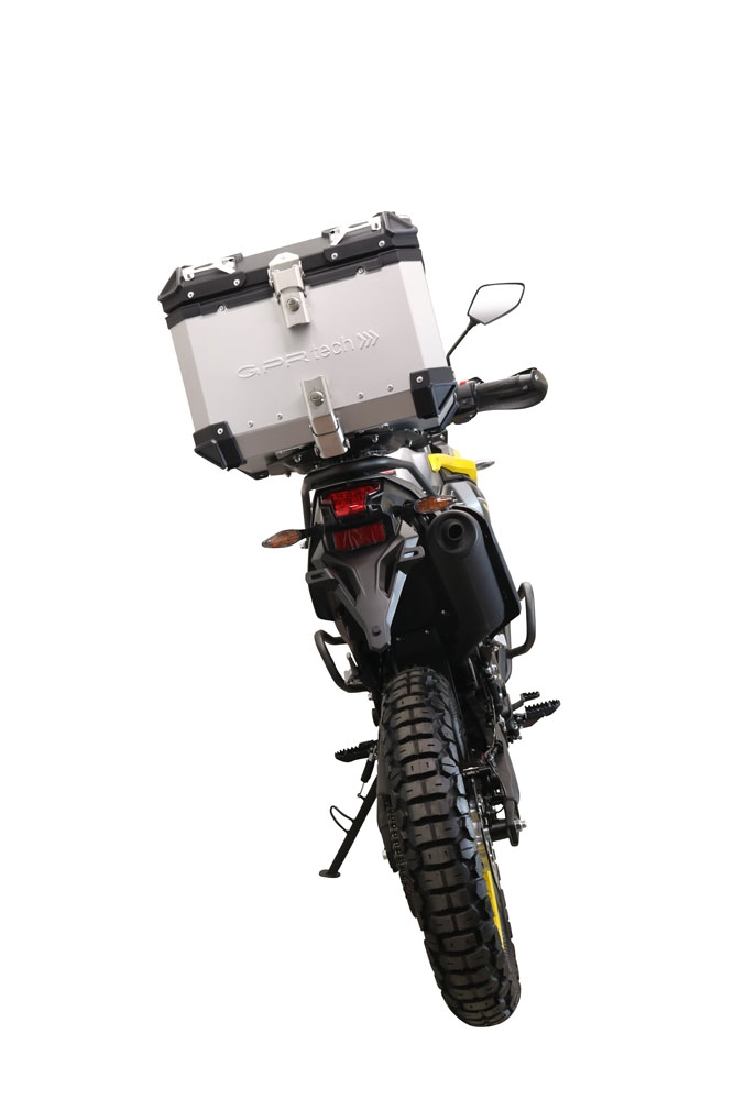 TOP CASE - BAULETTO GPR TECH COMPATABILE CON Voge 300Rally 2022/2024 e5 GPR TECH BAULETTO TOP CASE ALPI-TECH 35 LT. COLORE ARGENTO CON PIASTRA SPECIFICA 