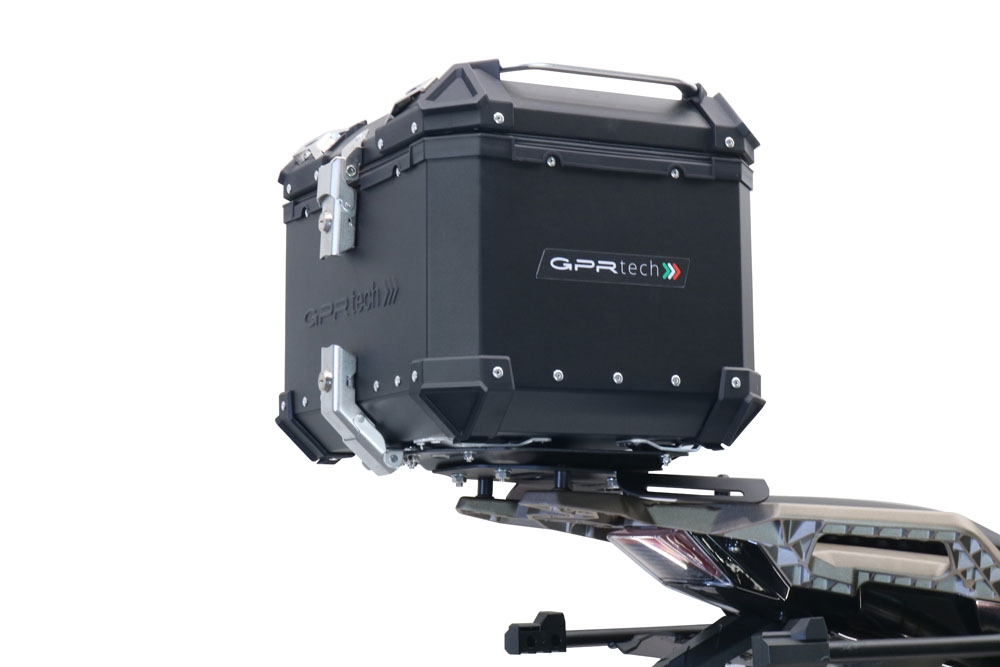 TOP CASE - BAULETTO GPR TECH COMPATABILE CON Zontes 350 T1 ADV 2022/2024 e5 GPR TECH BAULETTO TOP CASE ALPI-TECH 45 LT. COLORE NERO CON PIASTRA SPECIFICA 