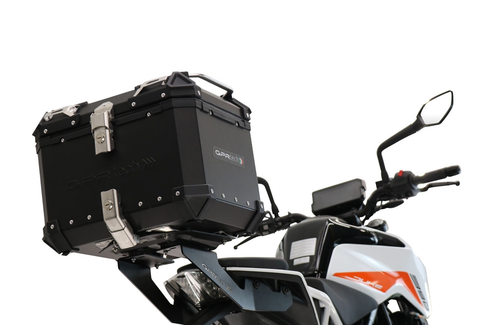 TOP CASE - BAULETTO GPR TECH COMPATABILE CON Ktm Duke 390 2021/2023 e5 GPR TECH BAULETTO TOP CASE ALPI-TECH 26 LT, COLORE NERO CON PIASTRA SPECIFICA 