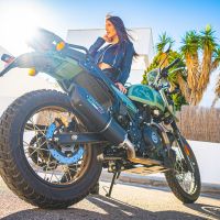 Scarico compatibile con Royal Enfield Himalayan 410 DIAM 42.5 2017-2020, Furore Nero, Terminale di scarico racing, con raccordo, senza omologazione