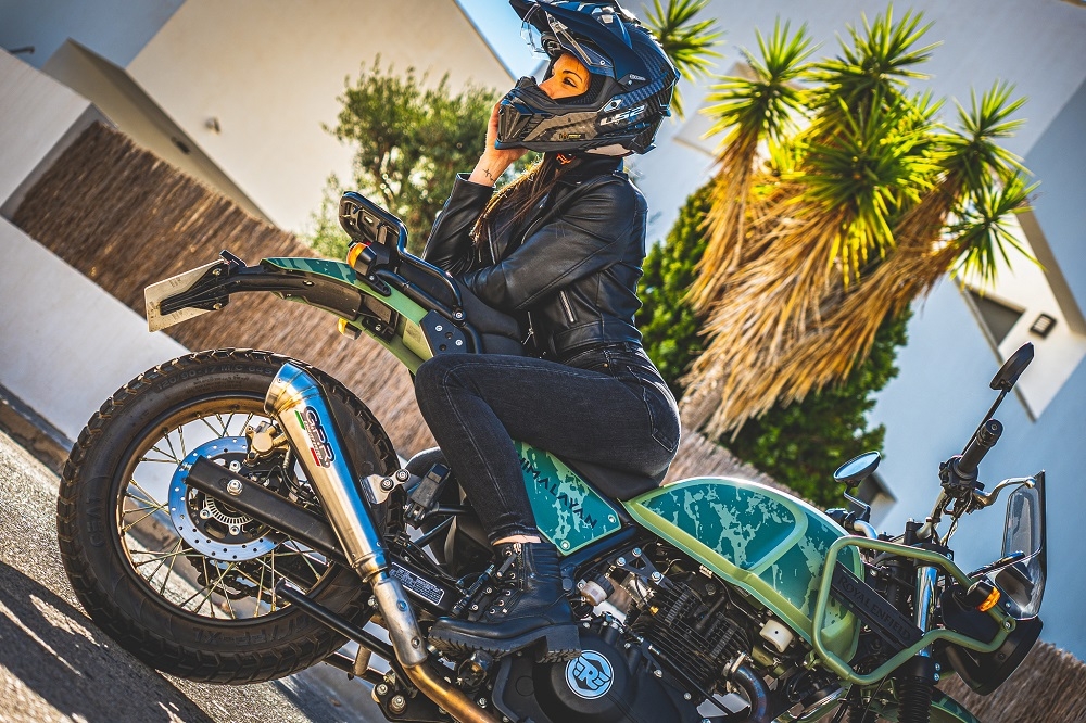 Scarico compatibile con Royal Enfield Himalayan 410 Diam.36mm 2017-2020, Powercone Evo, Terminale di scarico omologato,fornito con db killer estraibile,catalizzatore e collettore
