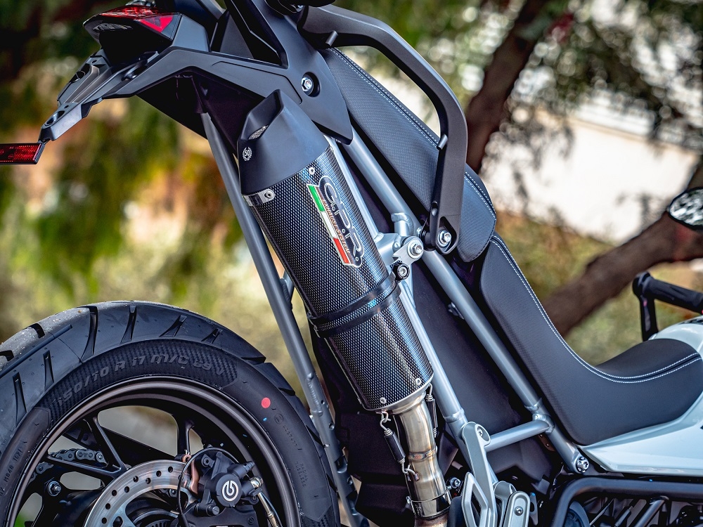 Scarico compatibile con Triumph Tiger 850 2020-2024, GP Evo4 Poppy, Scarico omologato, silenziatore con db killer estraibile e raccordo specifico