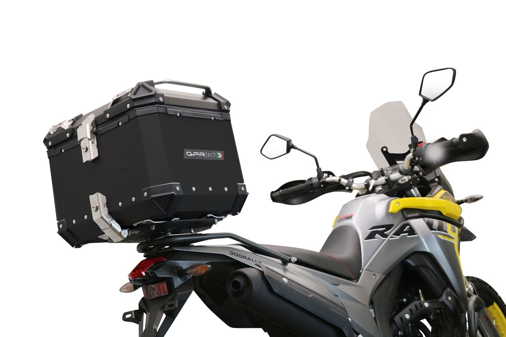 TOP CASE - BAULETTO GPR TECH COMPATABILE CON Voge 300Rally 2022/2024 e5 GPR TECH BAULETTO TOP CASE ALPI-TECH 35 LT. COLORE NERO CON PIASTRA SPECIFICA 