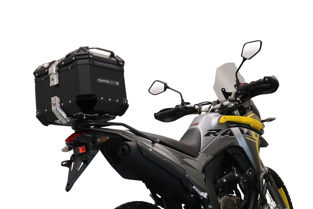 TOP CASE - BAULETTO GPR TECH COMPATABILE CON Voge 300Rally 2022/2024 e5 GPR TECH BAULETTO TOP CASE ALPI-TECH 26 LT, COLORE NERO CON PIASTRA SPECIFICA 