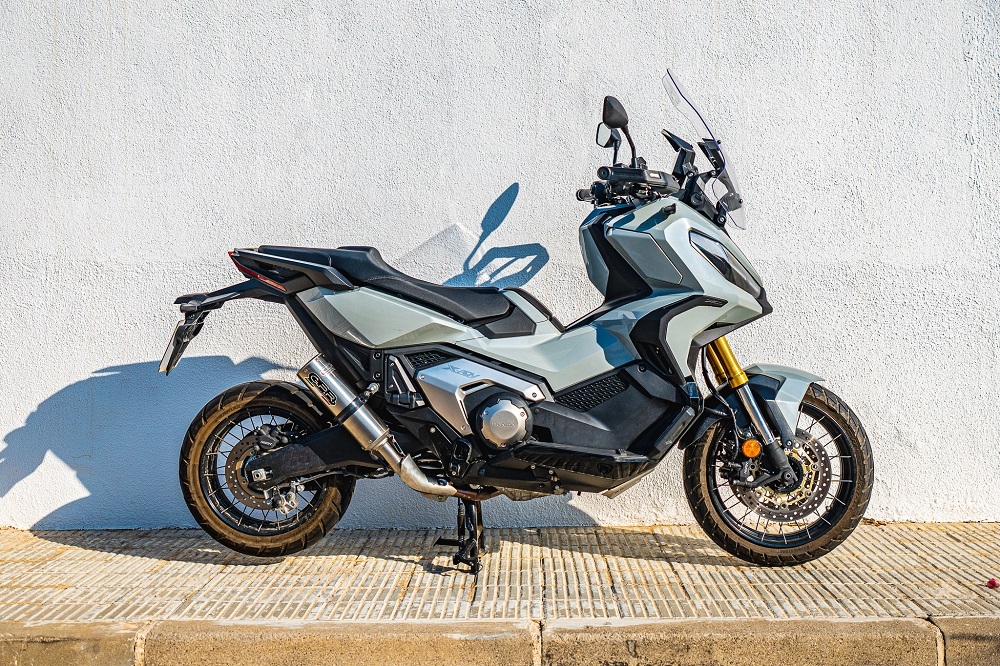 Scarico compatibile con Honda Forza 750 2021-2024, M3 Titanium Natural, Scarico omologato, silenziatore con db killer estraibile e raccordo specifico