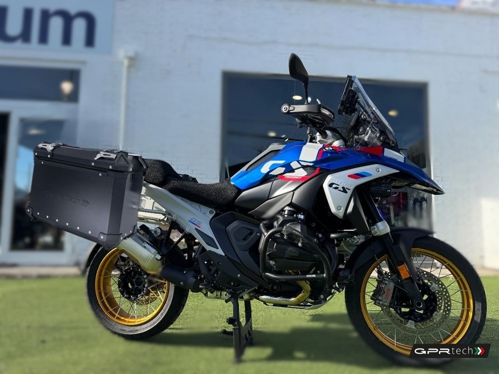 GPR TECH COMPATABILE CON BMW R 1300 GS Adventure 2023/2025 GPR TECH COPPIA DI VALIGIE LATERAL,I COLORE NERO, SERIE ALPI-TECH 38 LT. + 38 LT. CON TELAIO SPECIFICO 