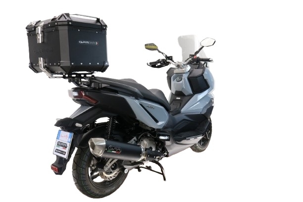 TOP CASE - BAULETTO GPR TECH COMPATABILE CON Bmw G 310 Gs 2017/2021 e4 GPR TECH BAULETTO TOP CASE ALPI-TECH 45 LT. COLORE NERO CON PIASTRA SPECIFICA 