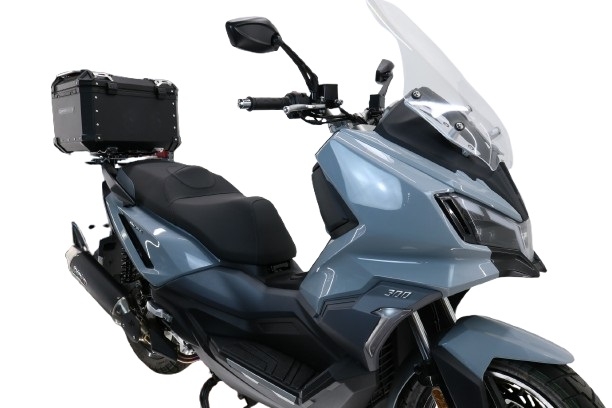 TOP CASE - BAULETTO GPR TECH COMPATABILE CON Bmw G 310 Gs 2017/2021 e4 GPR TECH BAULETTO TOP CASE ALPI-TECH 45 LT. COLORE NERO CON PIASTRA SPECIFICA 