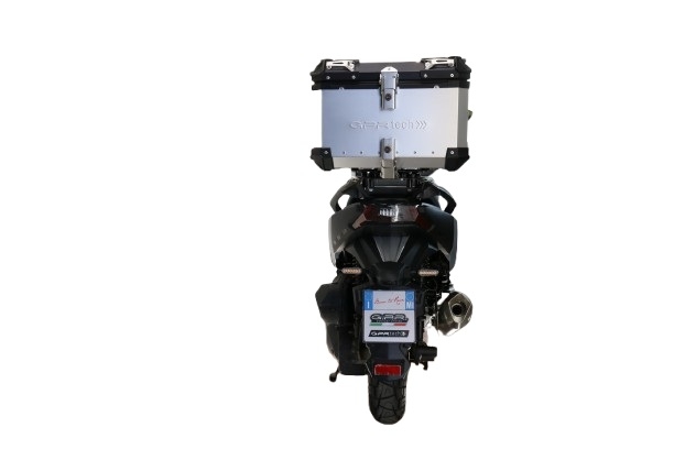 TOP CASE - BAULETTO GPR TECH COMPATABILE CON Bmw G 310 Gs 2017/2021 e4 GPR TECH BAULETTO TOP CASE ALPI-TECH 45 LT. COLORE ARGENTO CON PIASTRA SPECIFICA 