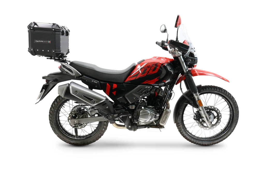 TOP CASE - BAULETTO GPR TECH COMPATIBILE CON Hero Xpulse 200 4V 2025/2026 E5 plus GPR TECH BAULETTO TOP CASE ALPI-TECH 26 LT, COLORE NERO CON PIASTRA SPECIFICA 