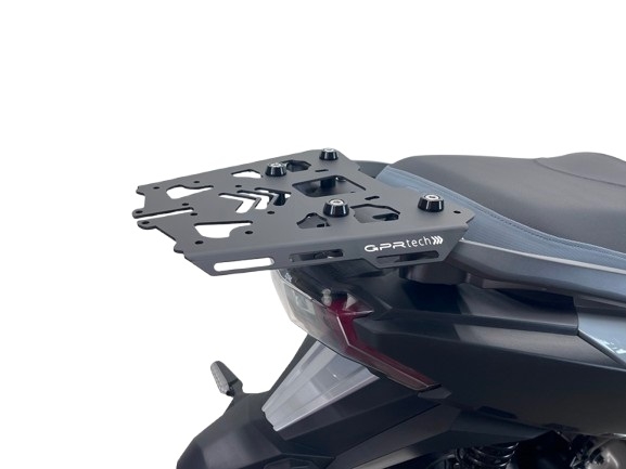 PORTAPACCHI GPR TECH COMPATIBILE CON  Sym ADX 300 2024/2026 e5 Plus GPR TECH Portapacchi per TOP CASE-ALPITECH 26 > 35 