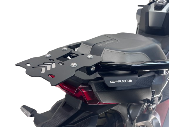 TOP CASE - BAULETTO GPR TECH COMPATABILE CON Bmw G 310 Gs 2017/2021 e4 GPR TECH BAULETTO TOP CASE ALPI-TECH 26 LT, COLORE ARGENTO CON PIASTRA SPECIFICA 