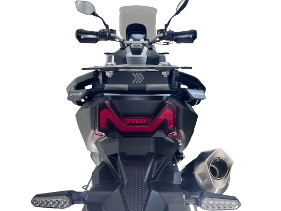 TOP CASE - BAULETTO GPR TECH COMPATABILE CON Bmw G 310 Gs 2017/2021 e4 GPR TECH BAULETTO TOP CASE ALPI-TECH 26 LT, COLORE ARGENTO CON PIASTRA SPECIFICA 