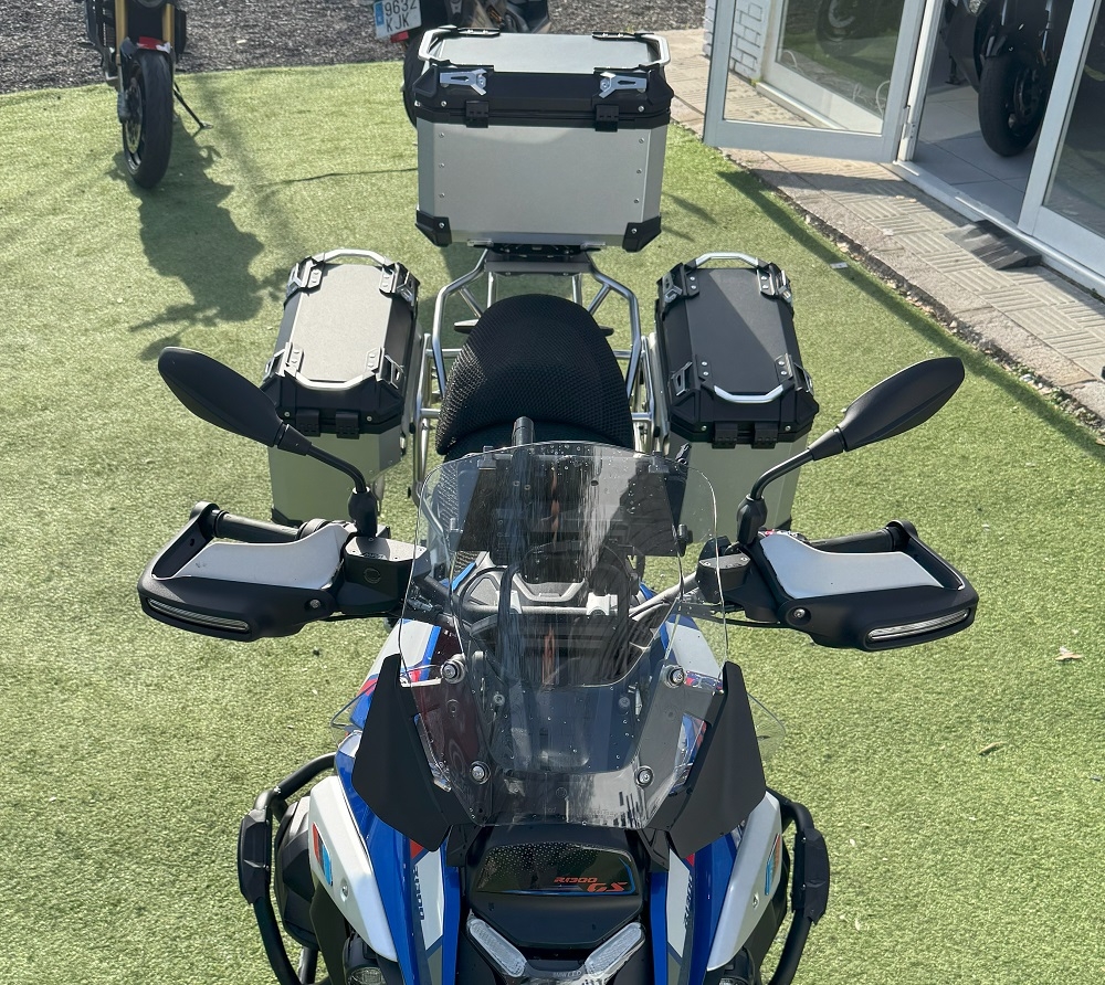 GPR TECH COMPATABILE CON BMW R 1300 GS Adventure 2023/2025 GPR TECH TRITTICO DI VALIGIE IN COLORE ARGENTO, TOP CASE 35 LT + VALIGIE LATERALI 38 LT. + 38 LT. + TELAIO SPECIFICO NERO 